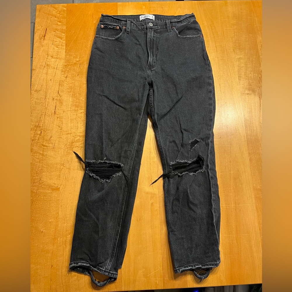 Abercrombie & Fitch - The Ankle Straight Ultra High Rise 29 R
